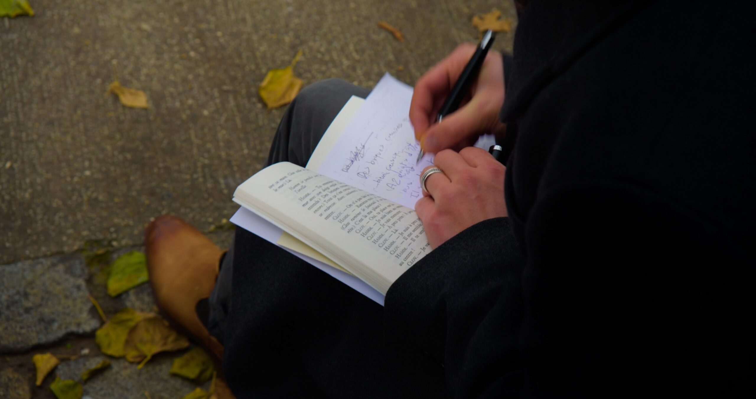 TIMELIGNE.00_05_55_17.Still214