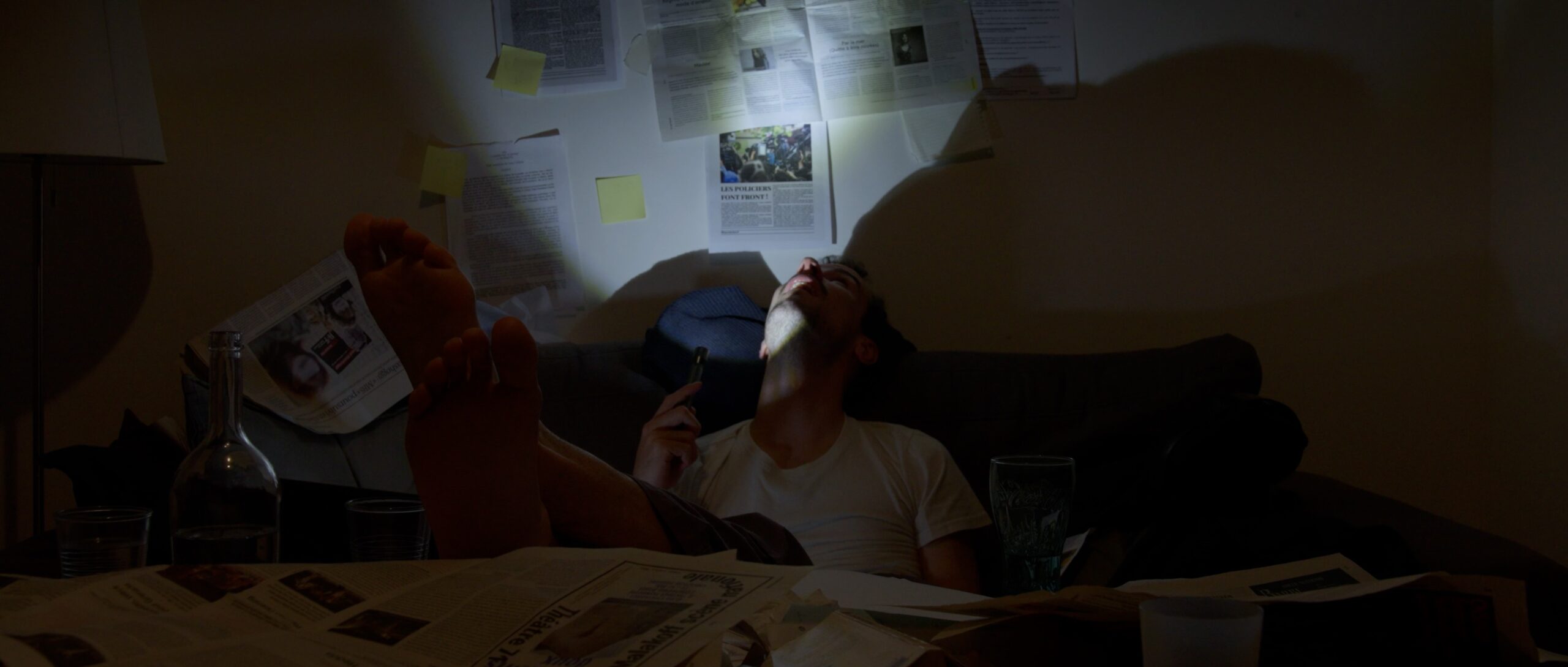 TIMELIGNE.00_06_01_12.Still215