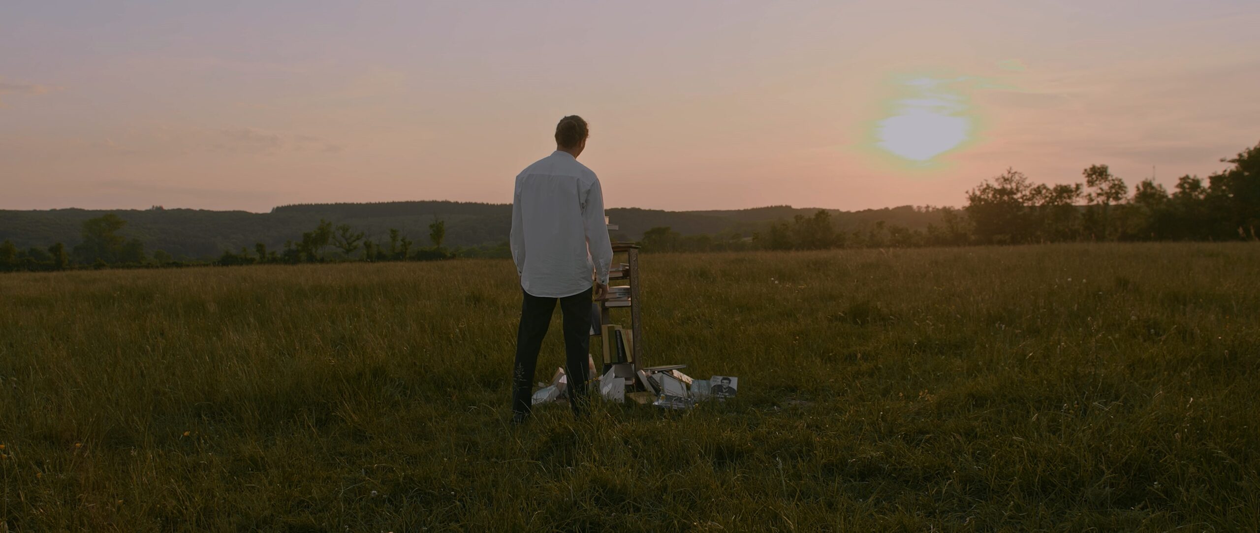 TIMELIGNE.00_08_29_11.Still245