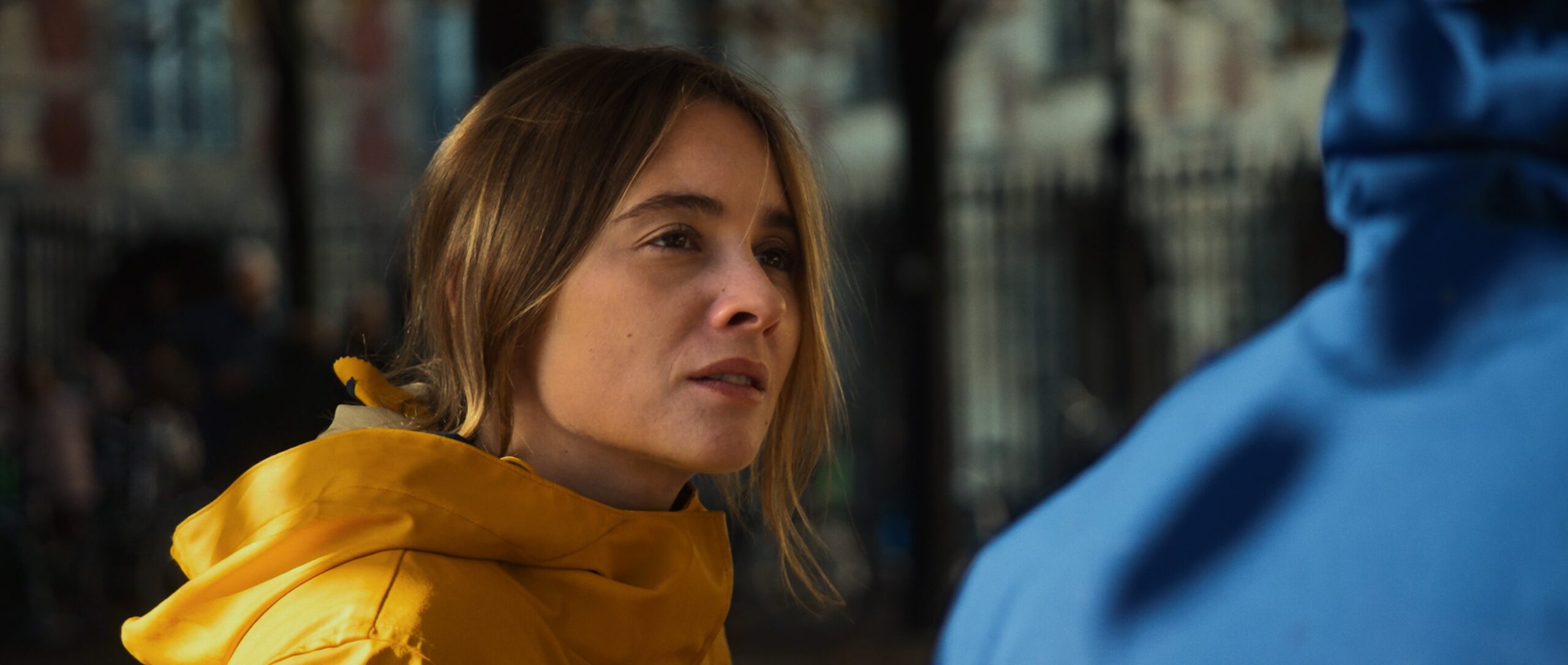 TIMELIGNE.00_12_38_04.Still295