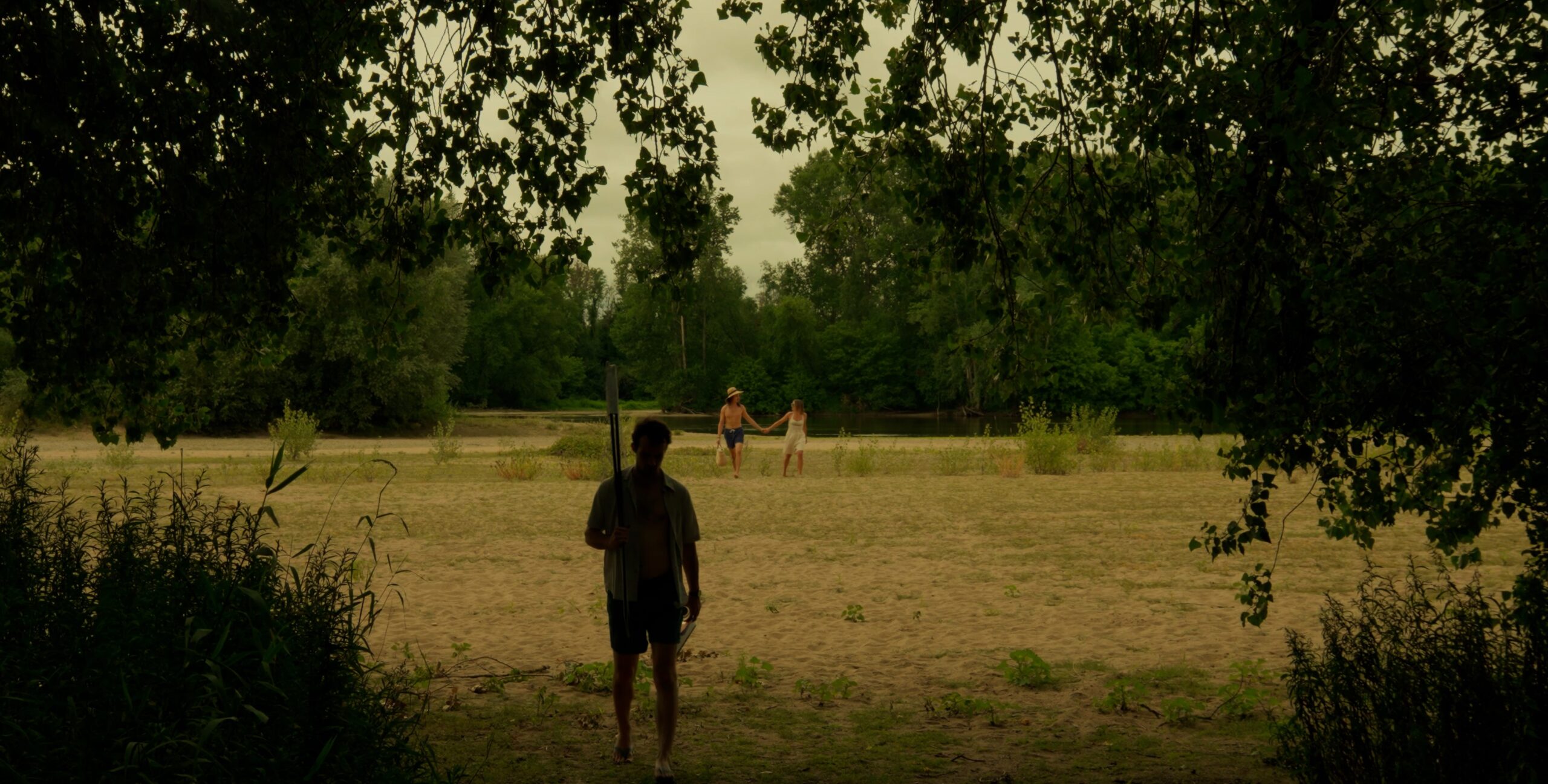 TIMELIGNE.00_20_03_13.Still385